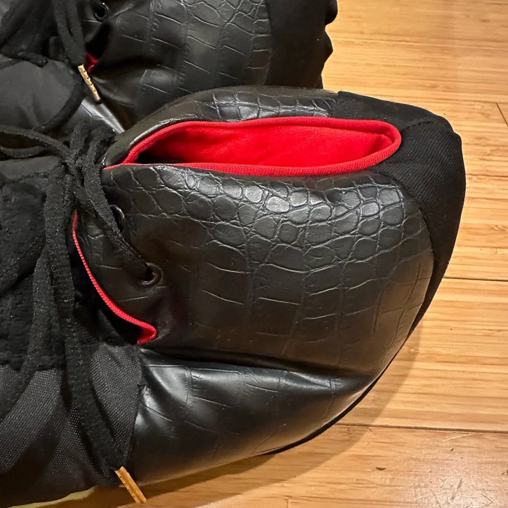 Black Sneaker Style Slippers Red Lining Green Sole One Size 6-11